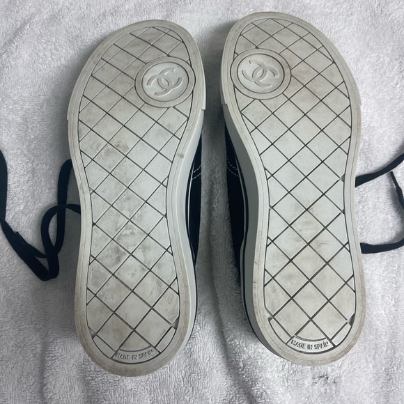 CHANEL SNEAKERS - Picture 12 of 13